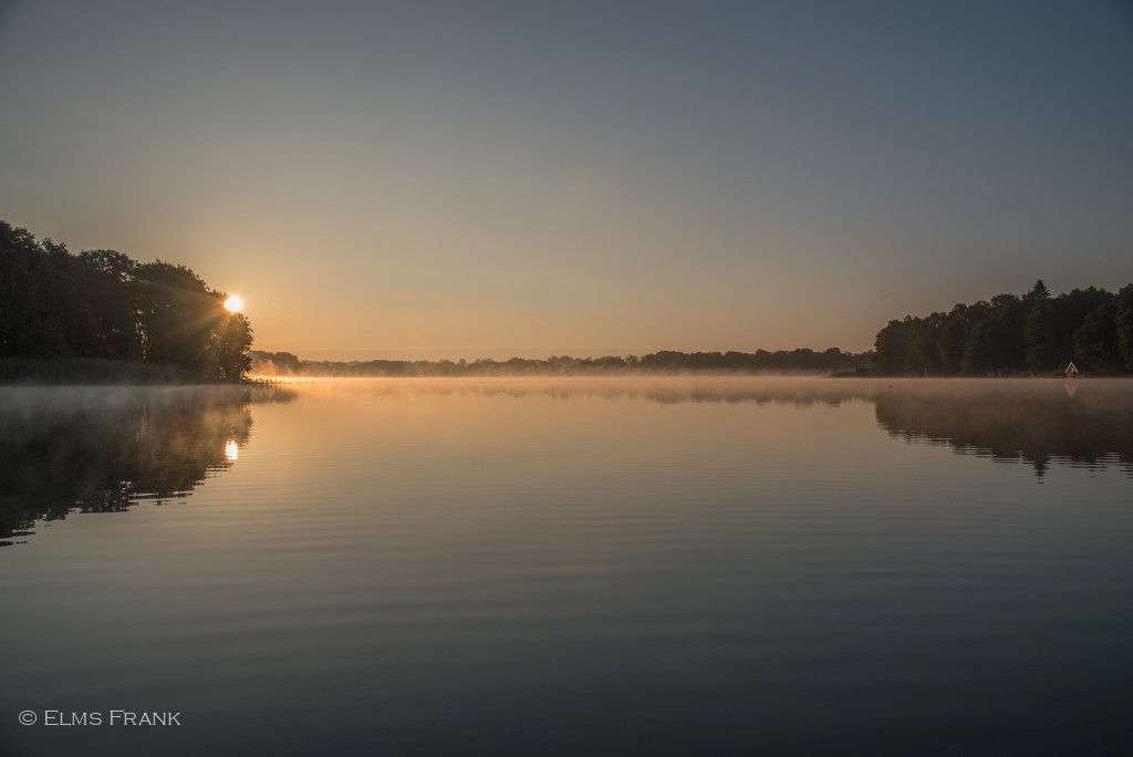 Sonnenaufgang auf dem See - Mecklenburg